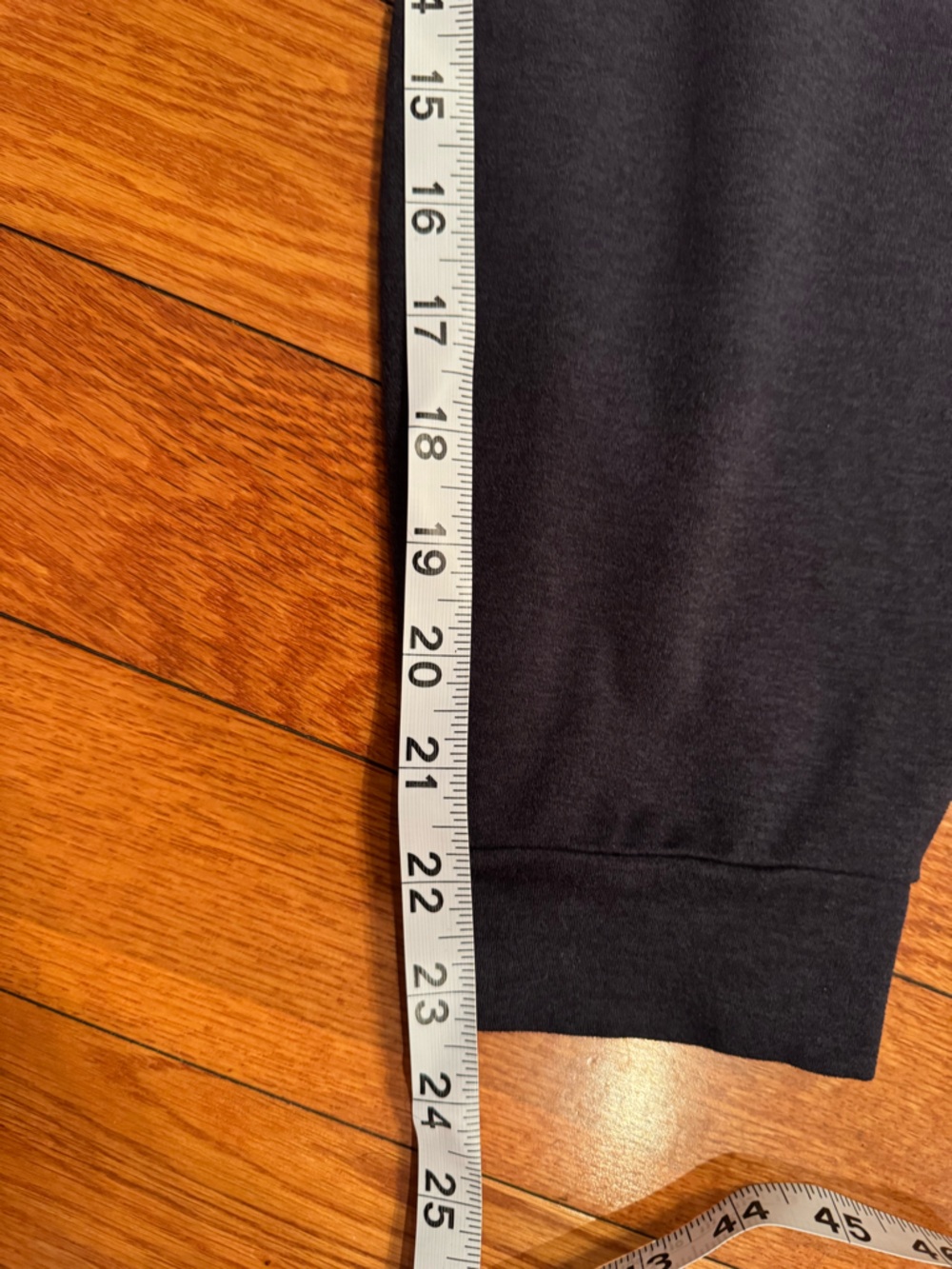 Vuori Women’s Gray/Black Performance Joggers - Picture 6 of 8